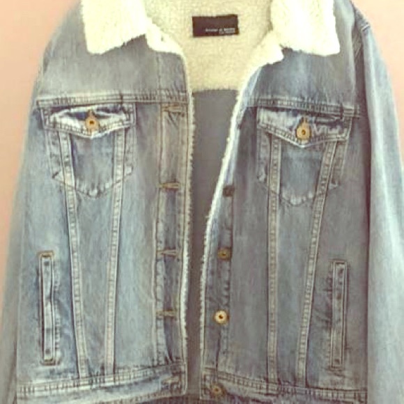 Articles Of Society Jackets & Blazers - Jean jacket with Sherpa trim Articles Of Society Jackets & Blazers - Jean jacket with Sherpa trim